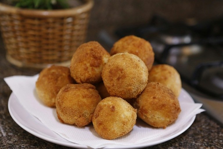 Na párty Oktoberfest pripravte jednoduché a rýchle guľky zo zemiakov a kyslej kapusty