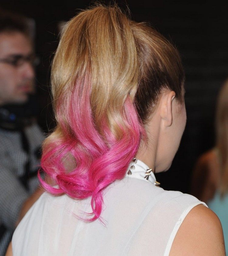 tipy na vlasy vo farbe pasatell Trend Dip Dye Hair Pokyny