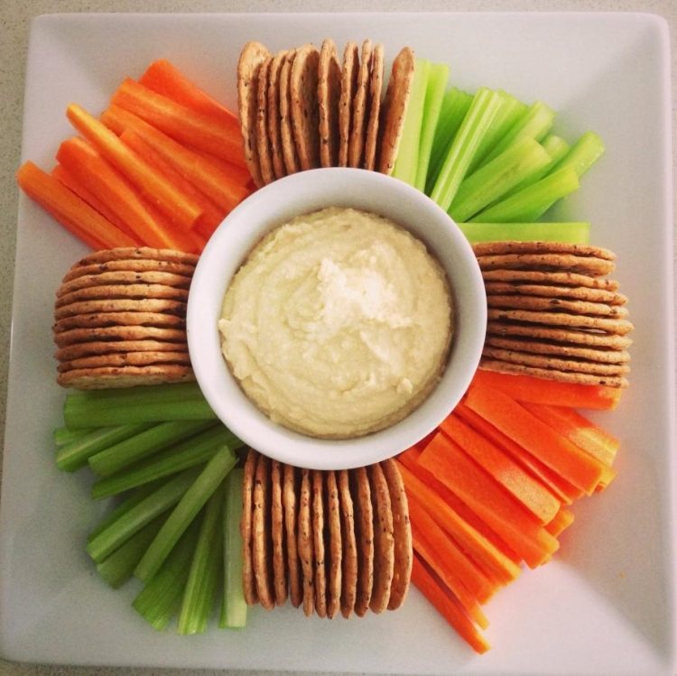 dip-zelenina-urob si-vyrobu-zeleniny-tycinky-krekry