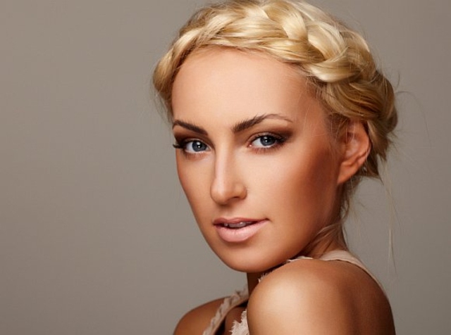 Braid-ako-čelenka-účesy-pre-Oktoberfest