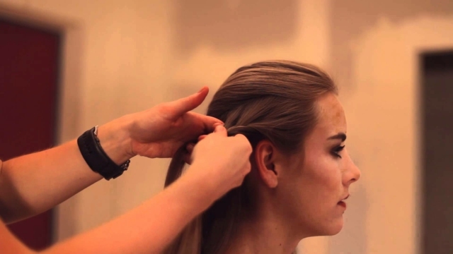 Kadernícky vrkoč nechať kroky Pokyny-vrkoč-pletenie