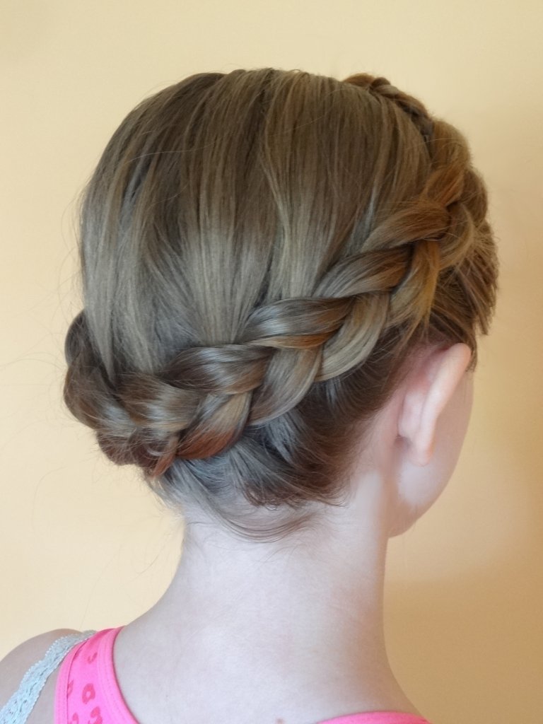 Oktoberfest_Short Hair_Hairstyle Ideas_Instructions_simple_Long_Bob_Haarschnitt_Stylen