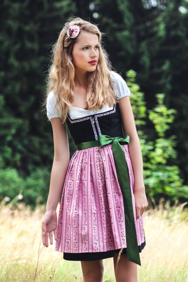 dirndl účesy oktoberfest otvorené vlasové doplnky do vlasov dirndl-účesy-oktoberfest-otvorené-vlasové doplnky