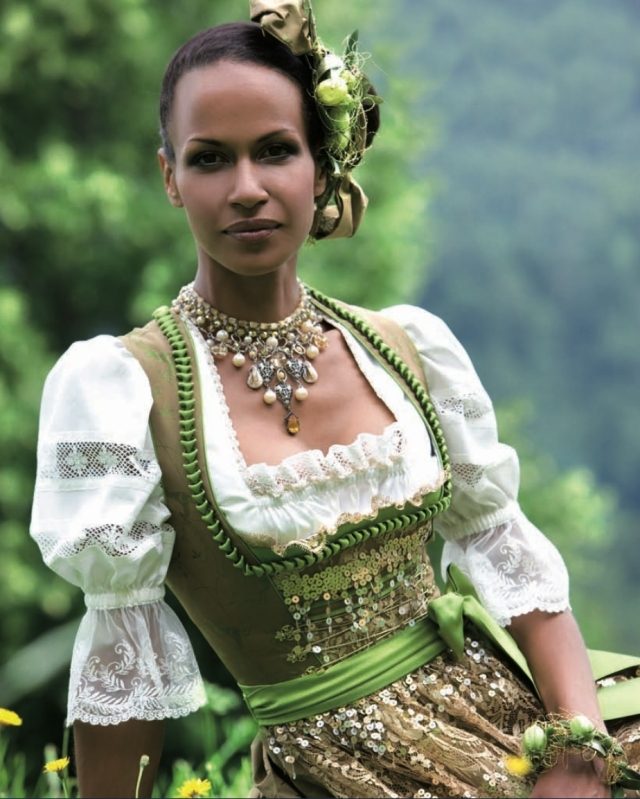 účesy pre dirndl oktoberfest vlasové doplnky drdol stránka dirndl-účesy-oktoberfest-vlasové doplnky-drdol-stránka