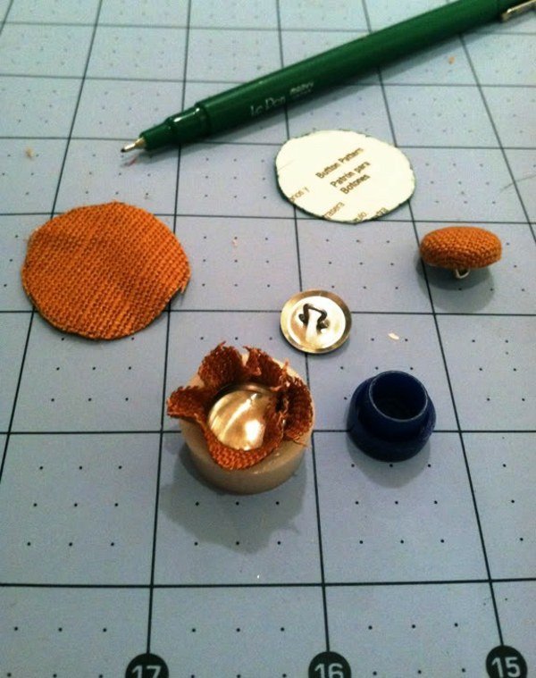 Čelo postele - zapnite tlačidlá tlačidlá na stláčanie tlačidiel vyrábajú čelo postele