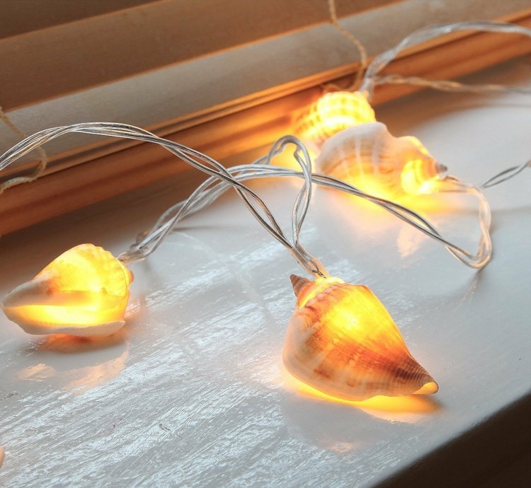 Vyrobte si rozprávkové svetlá z mušlí a mušlí z morského slimáka