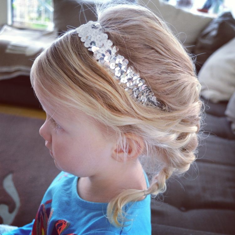 Oživte účesy doplnkami updos-vlásenky-flitre-trblietky-vrkoče