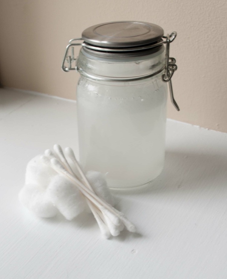 odličovač-bavlnených tyčiniek do uší-sklad-jar