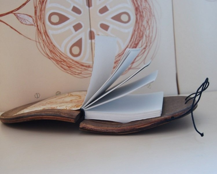 Upcycling - obaly na knihy, skateboardy a nábytok pre domácich majstrov