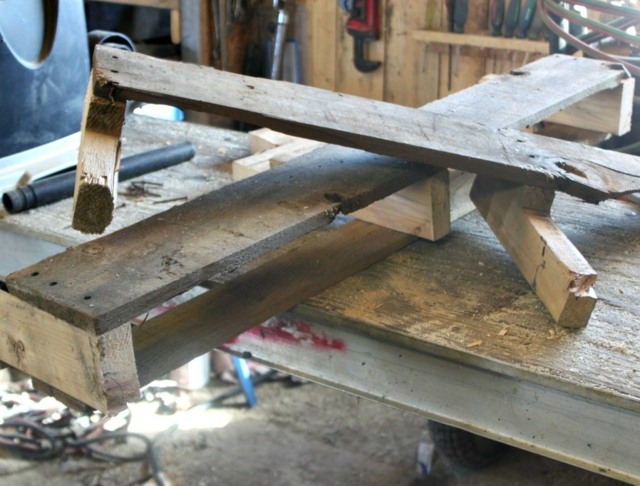 jednoduchá výstavba paliet vlastnými rukami