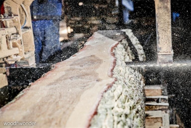 použité drevo pochádza z Dánska a je certifikované FSC a PEFC Dánsky nábytok z masívu -baum-drevo-obrábaný-píla-douglasie