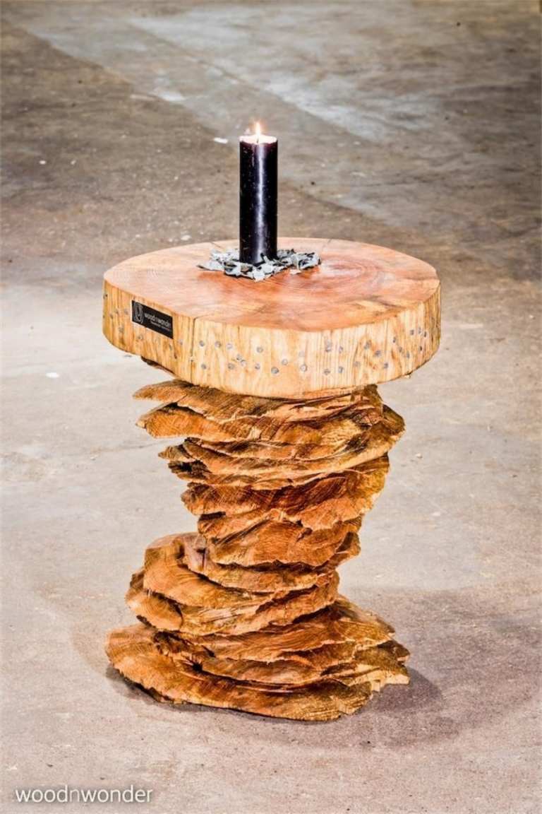 funkčná socha, ktorá sa má použiť ako bočný alebo bočný stôl dánsky-masívny-drevený-nábytok-odkladací-stolík-odkladací-stolík-masívne-drevo-sviečka-deco-design