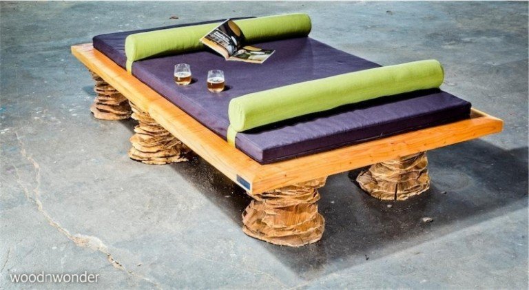 pohodlná, praktická denná posteľ s podložkou a vankúšom na relaxáciu dánsky nábytok z masívu-nábytok-posteľ s drevenou podložkou-vankúše-čalúnenie-praktické-funkčné-sochy