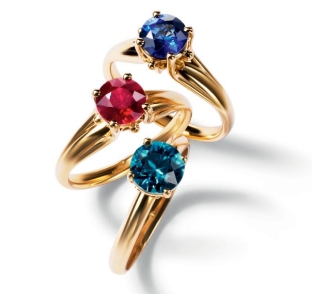 dámska kolekcia-zlaté prstene 2014-modrý zirkón-rubínovo modré zafíry zlaté prstene-dolce-a-gabbana-dámska-kolekcia-2014-modrý-zirkón-rubínovo-modré zafíry