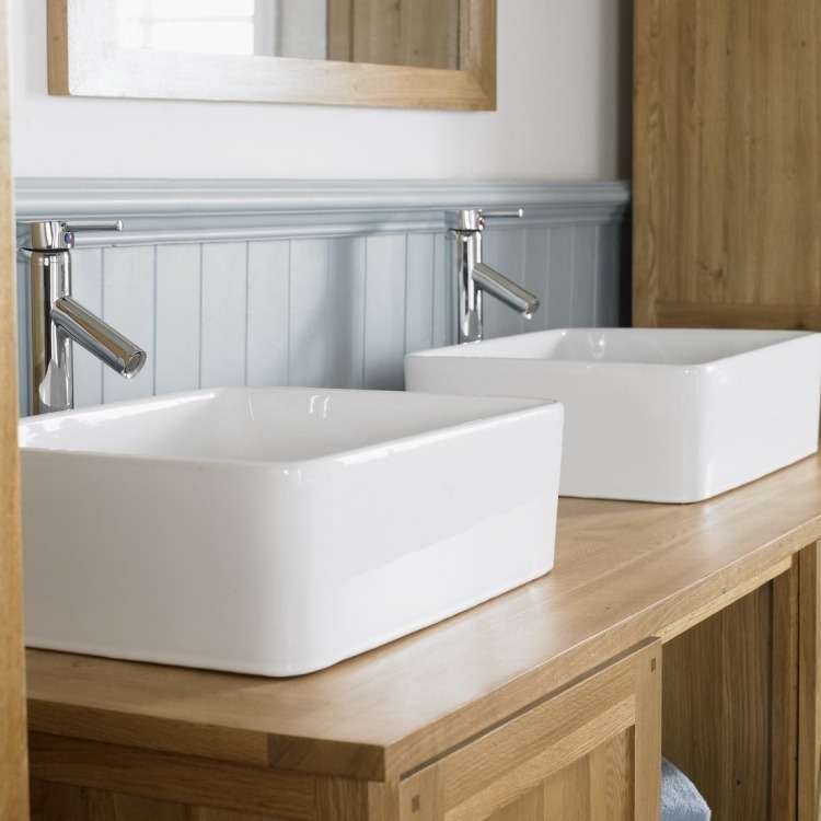 Praktické a jednoduché - kombinujte keramiku s drevom Dvojité umývadlo s doskou-zostavy