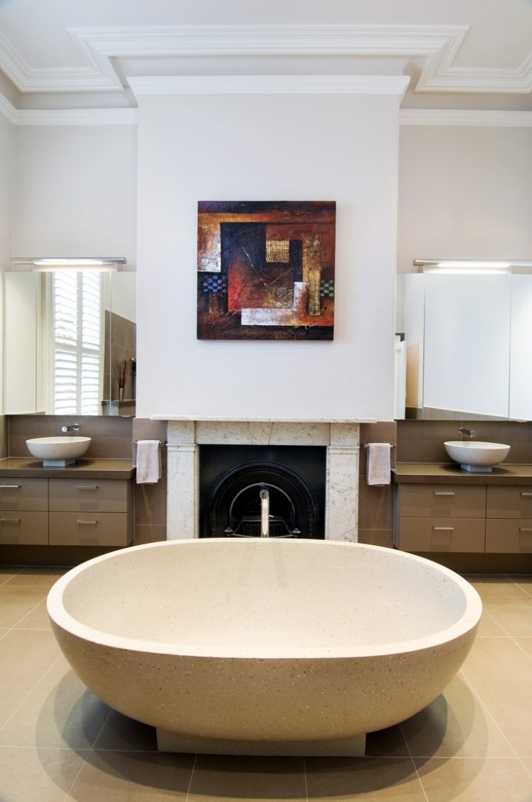 moderná a klasická zároveň - voľne stojaca vaňa a dve umývacie plochy dvojité umývadlo-doska-zostavy-kameň-symetria-vaňa-voľne stojaci-obrázok-hnedo-biely