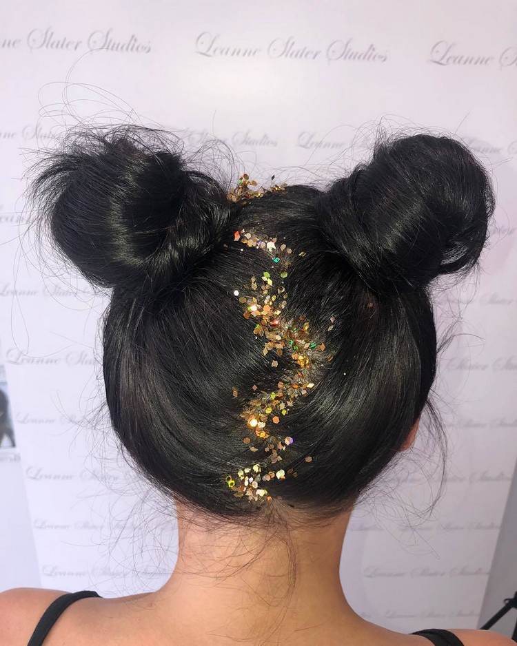 Festivalové účesy Účesy dva drdoly