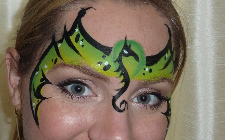 nápady líčenia dospelého draka na čelo