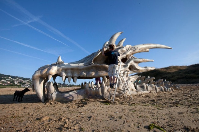 Dragon Head oslavuje pobrežie Hry o tróny Hra o tróny Pobrežie Cornwall Anglicko