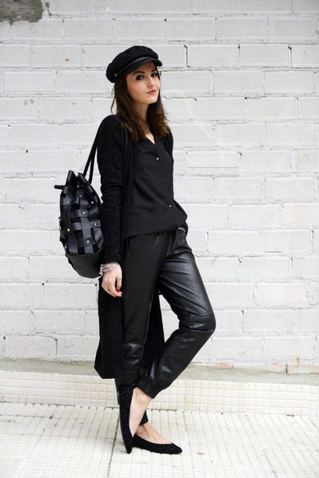 Dramatický outfit celý v čiernom - nápady na jesenný look s plackami a vestami Dramatický outfit-všetko-v-čiernych-nápadoch-jesenných-pohľadoch-vestách