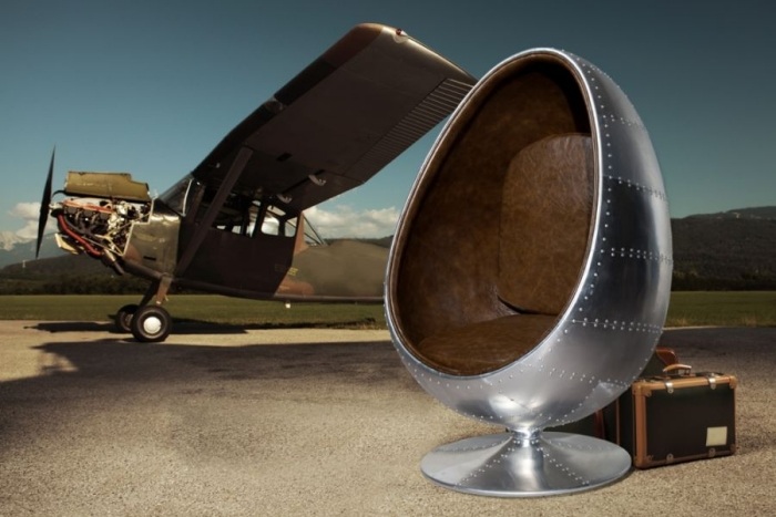 Otočné kreslo vyrobené z kože-Soho-Eye-Ball-Aluminium-Brown-Leather-Metallic-Look