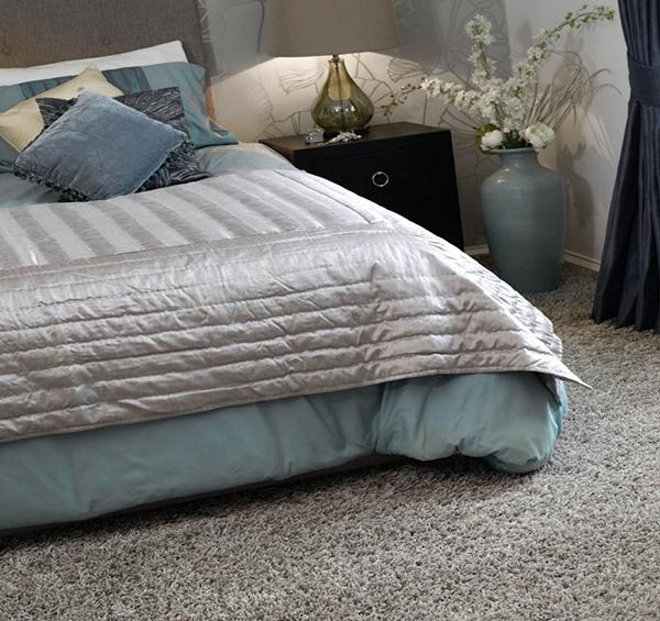 Trendy v sivom koberci v interiérovom dizajne pre rok 2013