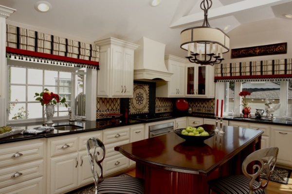 zaujímavé žalúzie-tmavá drevená rustikálna kuchyňa vo vidieckom štýle zaujímavé-rolety-tmavšie-Holzitsch-kuchyňa v štýle vidieka