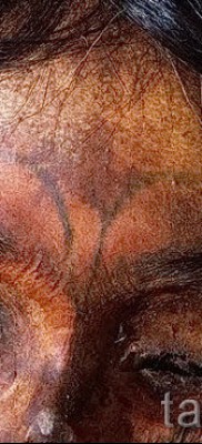 Ősi tetoválás a múmia homlokán