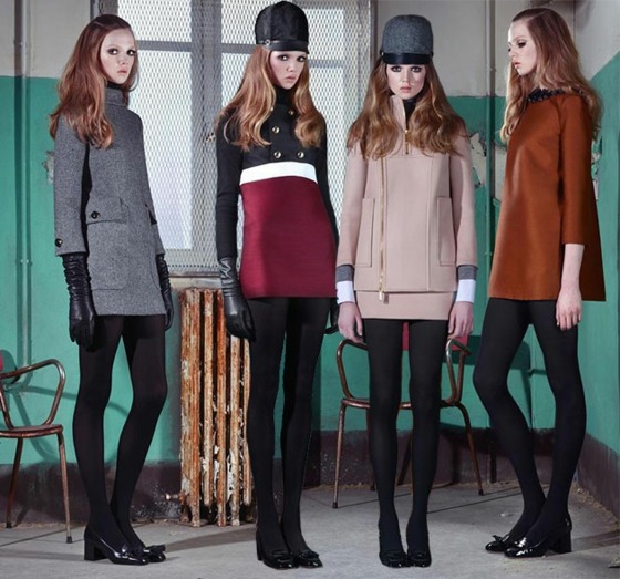 čierne pančucháče kožené topánky rovné čiary a strihy vysoký golier-sivý kabát-hnedý