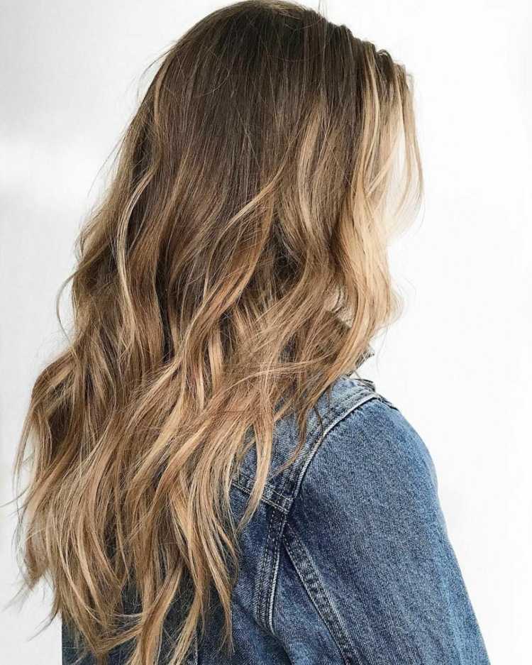 Tmavé blond vlasy ombre hnedé dlhé vlasy účesy nápady vlasové trendy ženy