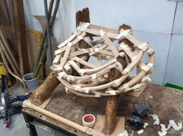 Kreslo na vetve stromu Design Modern-Wubben Studio Holland