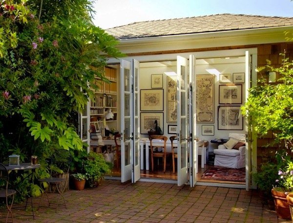 Francúzske okenné dvere natreté na bielo, všestranné