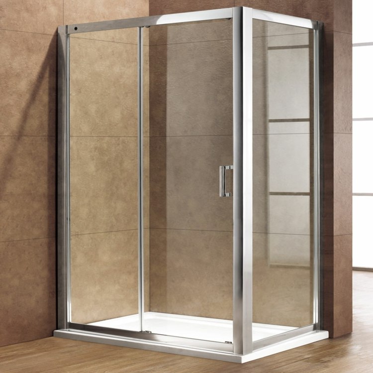 Sprchové dvere s hliníkovými rámami v striebornej farbe
