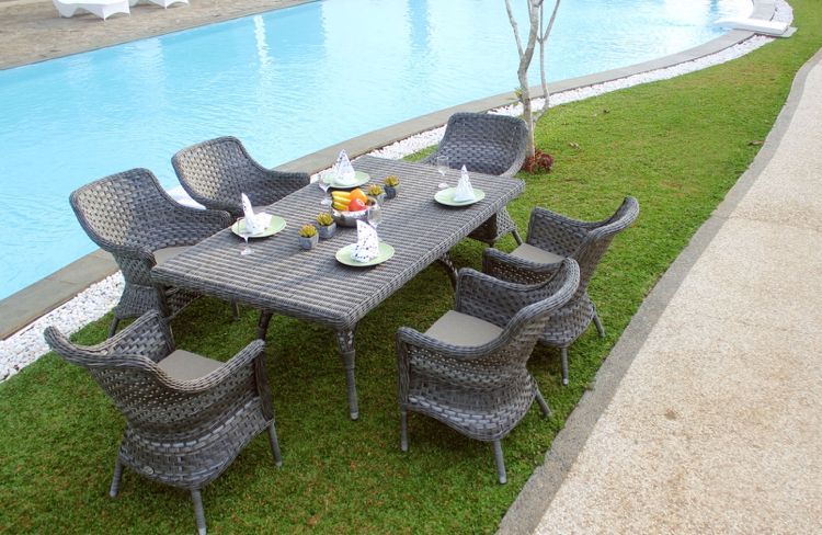 Výhody a nevýhody ratanového nábytku ratanový nábytok-záhradný-polyratanový plast-odolný voči poveternostným vplyvom