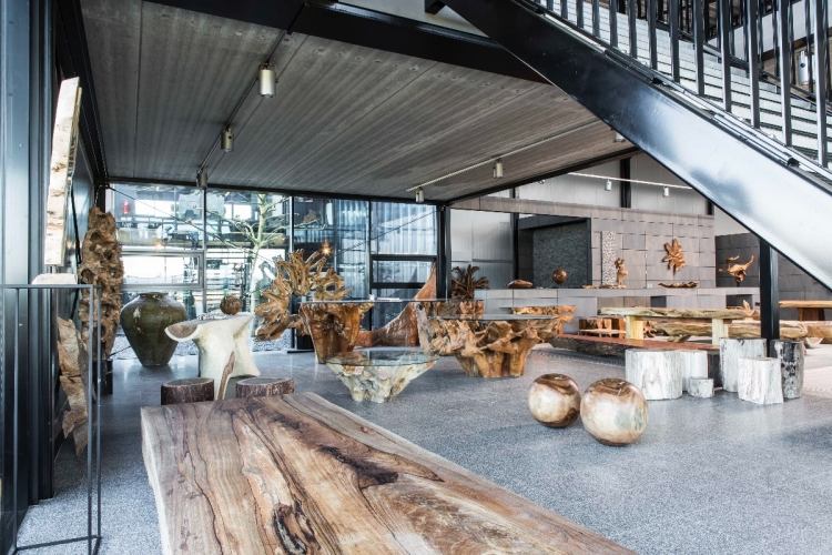 Nábytok a ozdobné ozdobné predmety so živými tvarmi Nábytok z pravého dreva -národné-tropické drevo-exotický-výber-výrobca-dekorácia-zariadenie