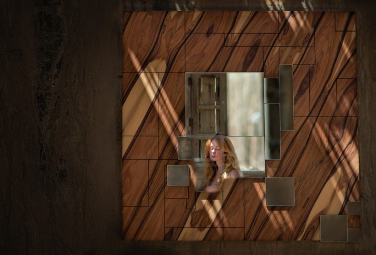 Nástenné zrkadlo vyrobené z dreva s asymetricky umiestnenými časťami Nábytok z pravého dreva -alma-nástenné zrkadlo-asymetrické-jednotlivé diely