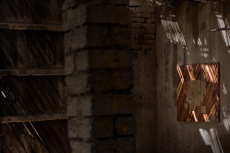 Nástenné zrkadlo Alma s exotickým dizajnom nábytok z pravého dreva-alma-stena-zrkadlo-exotický-dizajn