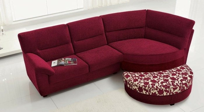 Rohový gauč s oporou pre nohy