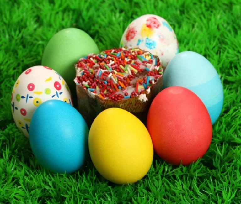 Egg-Color-Ideas-Ombre-Color-Floral Design