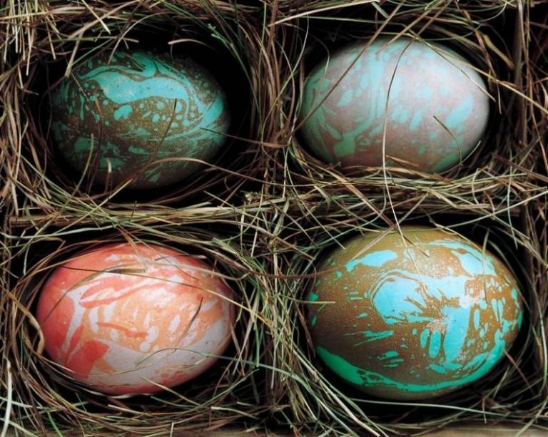 Vajíčka-farby-iný-vzor-zeleno-oranžová-dizajn