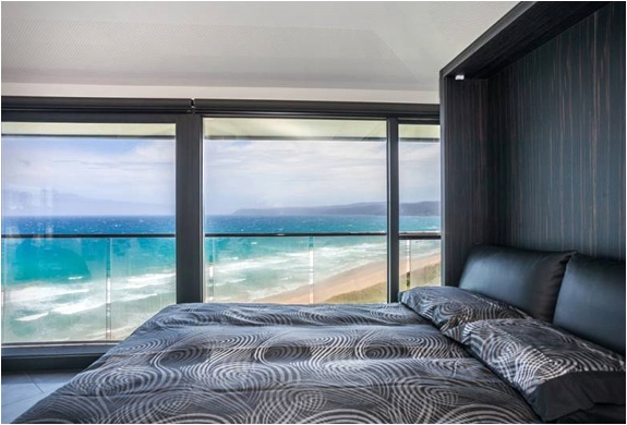 pobrežné zariadenie domu spálne zasklenie od podlahy k stropu zasklenie od pobrežného domu-spálňa-od podlahy až k stropu