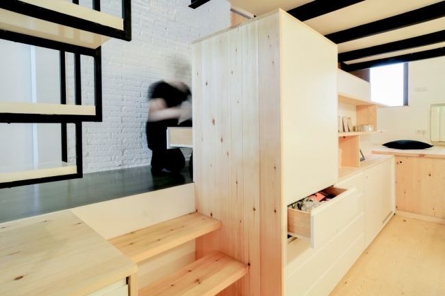 dom konverzie carles obohacuje otvorený plán obývacia izba borovicové drevo