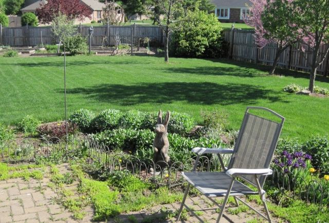 záhradné dekoratívne figúrky zajac rastliny vonkajšia plocha