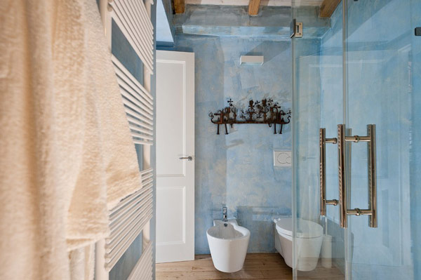 hotelová kúpeľňa izba dizajn nový starý kombajn