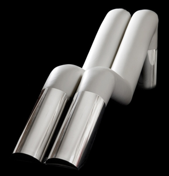 návrhár polohovacie kreslo oceľ koža biela žena ležiaca