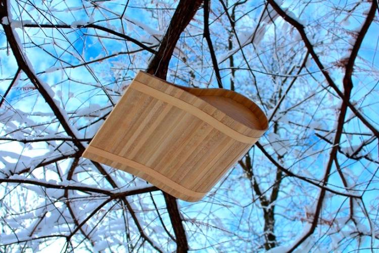 Vrabec z javorového dreva - pohľad zospodu birdhouse-design-wood-view-below