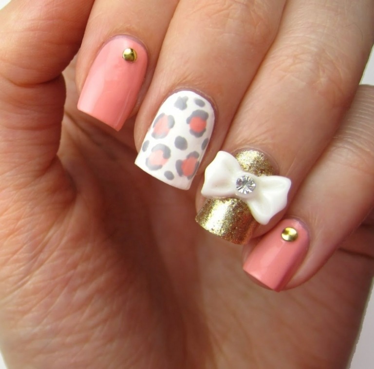 Stuha s 3D dizajnom drahokamu zlatá perla zvierací motív leopard pastelový losos