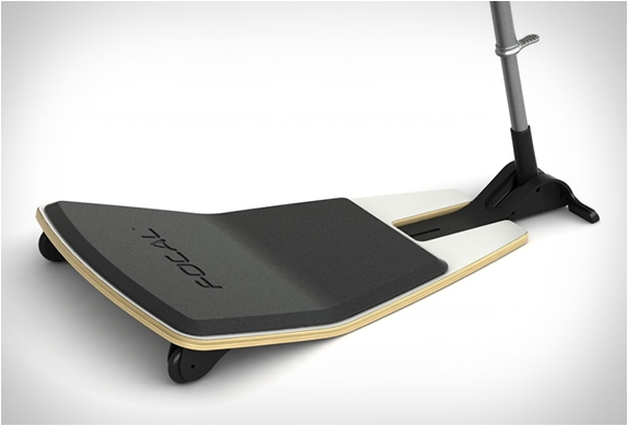 ergonomická stolička-aktívna-sedacia-základňa-nohy