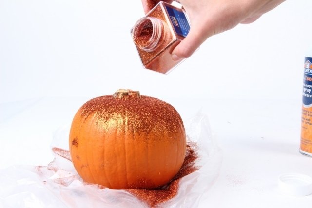 DIY-trblietky-tekvica-urob si sám-návod-medená farba