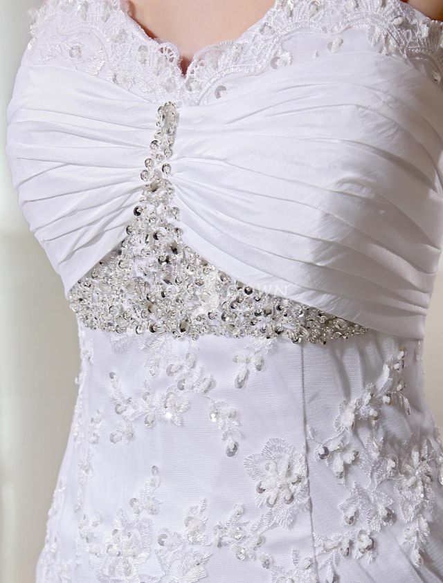 Pekná kombinácia rôznych typov dekorácií pearl-bustier-svadobné šaty-nápady-zavrieť